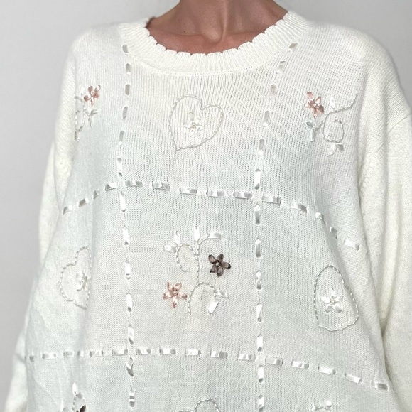 NWT Vintage Embellished White Sweater - Picture 5 of 10
